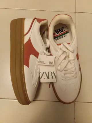 Zapatillas Zara Blancas y Rojas Talla 40