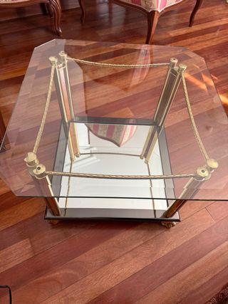 Mesa de centro cristal y metal dorada