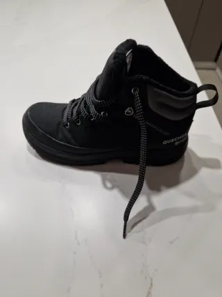 Botas de montaña Quechua T40 waterproof