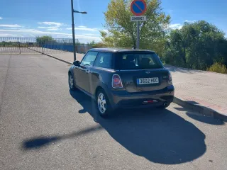MINI One D 2011