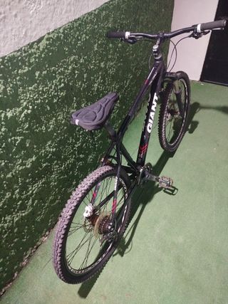 Bicicleta GIANT TALON