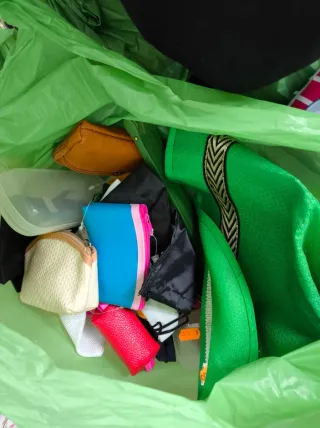 NUEVO CON ETIQUETAS .Lote Ropa, Calzado y Bolsos ,