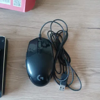 Teclado,Ratón y alfombra 
