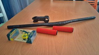 Guiador Syncros + Avanço + Punhos Propalm