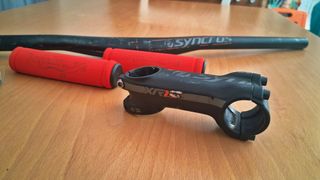 Guiador Syncros + Avanço + Punhos Propalm