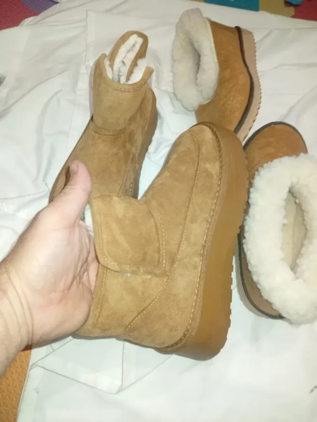 Zapatillas de estar por casa niña beige