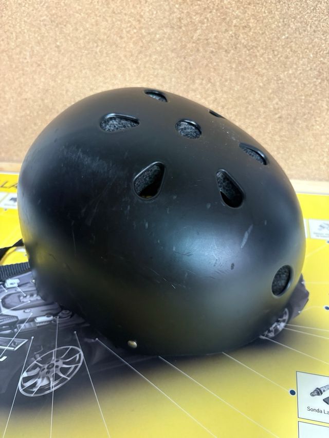 Casco Negro Patinete
