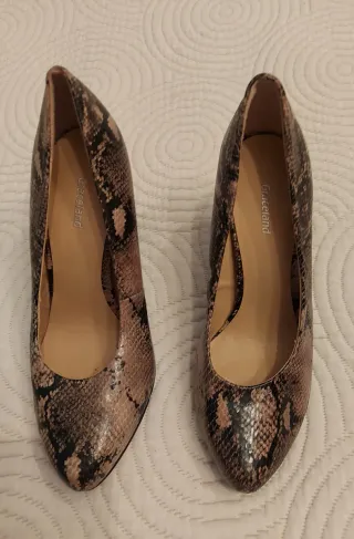 Zapatos de tacón Graceland estampado serpiente