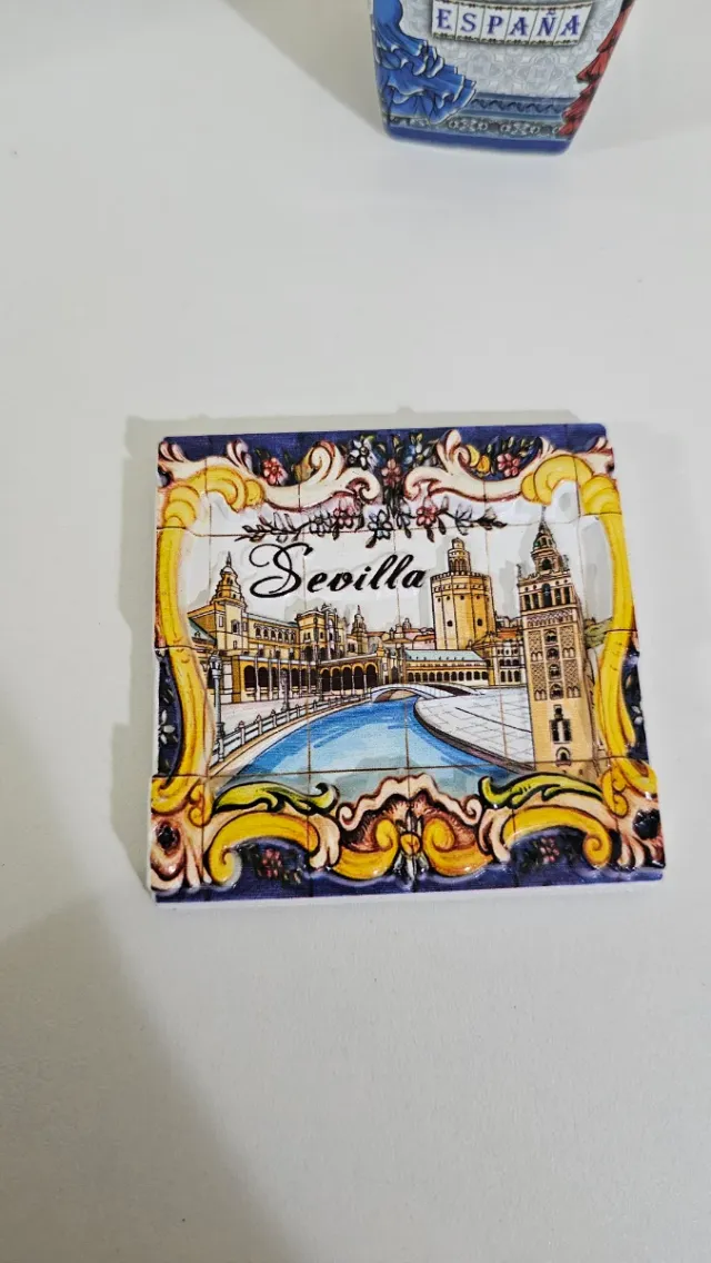 Souvenir Sevilla: Imán y Vaso Chupito