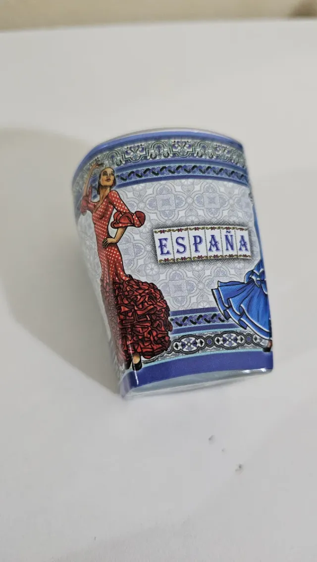 Souvenir Sevilla: Imán y Vaso Chupito