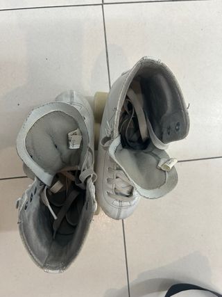 Patines de 4 ruedas blancos