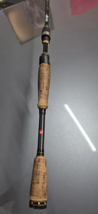 Caña Casting Jinza Black Hawk C-701M
