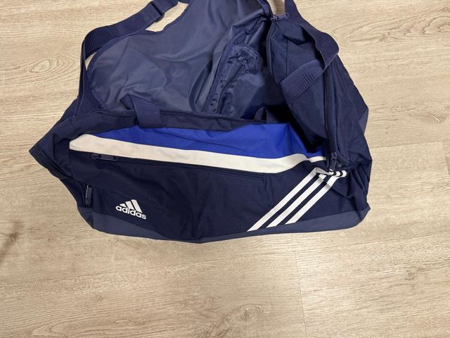 Bolsa de Deporte Adidas Azul y Blanca