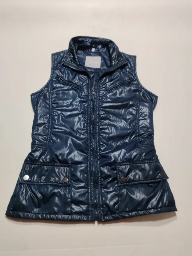 Bellissimo Piumino smanicato donna semilucido