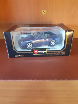 Porsche 911 Carrera Cabriolet Bburago scala 1/18