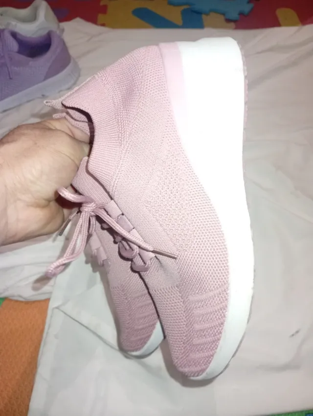 Zapatillas deportivas chica rosa y blanco