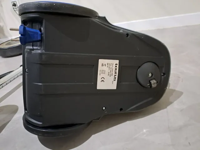 Aspirador Taurus Exeo 2000. 800W.