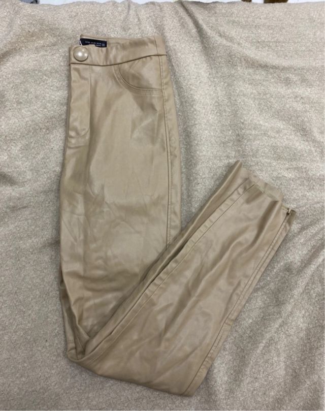 Pantaloni finta pelle Zara beige