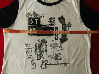 Camiseta Desigual XL Blanca y Negra
