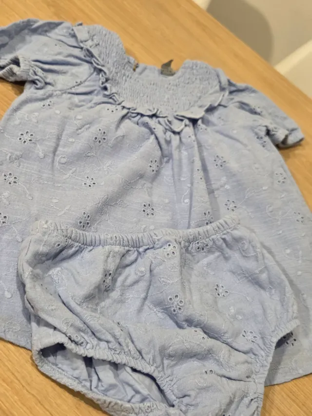 Conjunto vestido y braguita azul bebé