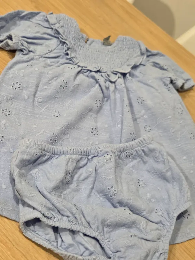 Conjunto vestido y braguita azul bebé