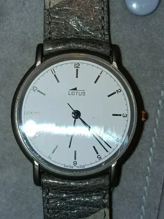 Reloj Lotus Vintage Plata y Negro