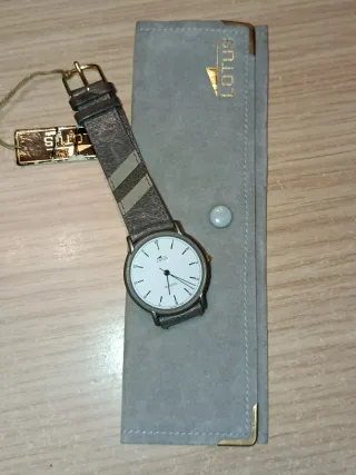 Reloj Lotus Vintage Plata y Negro