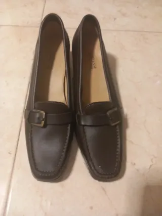 Zapatos de vestir marrones para mujer