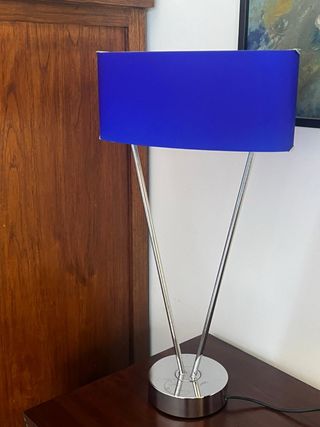Lámpara de mesa azul y acero diseño retro