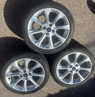 3 llantas ford fiesta
