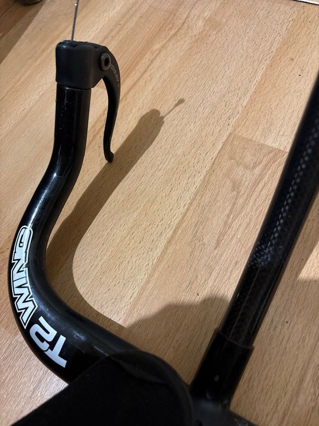 Manillar Aero HED T2 Wing Triatlón