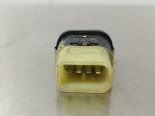MANDO ELEVALUNAS DELANTERO DERECHO FORD FOCUS BER