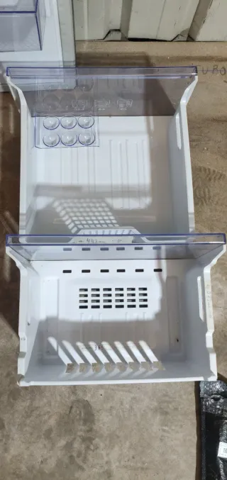 Bandejas nevera combi Beko