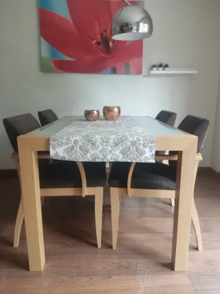 Mesa comedor extensible+4 sillas con reposabrazos