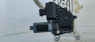 ELEVALUNAS DELANTERO IZQUIERDO OPEL ASTRA H BERLI