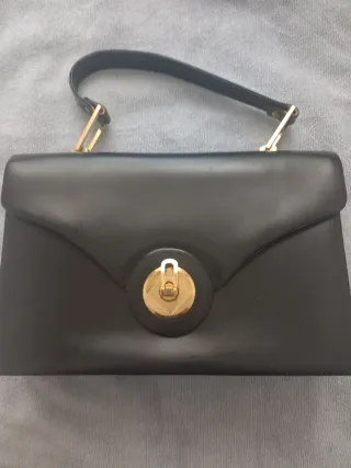 Bolso de piel negro
