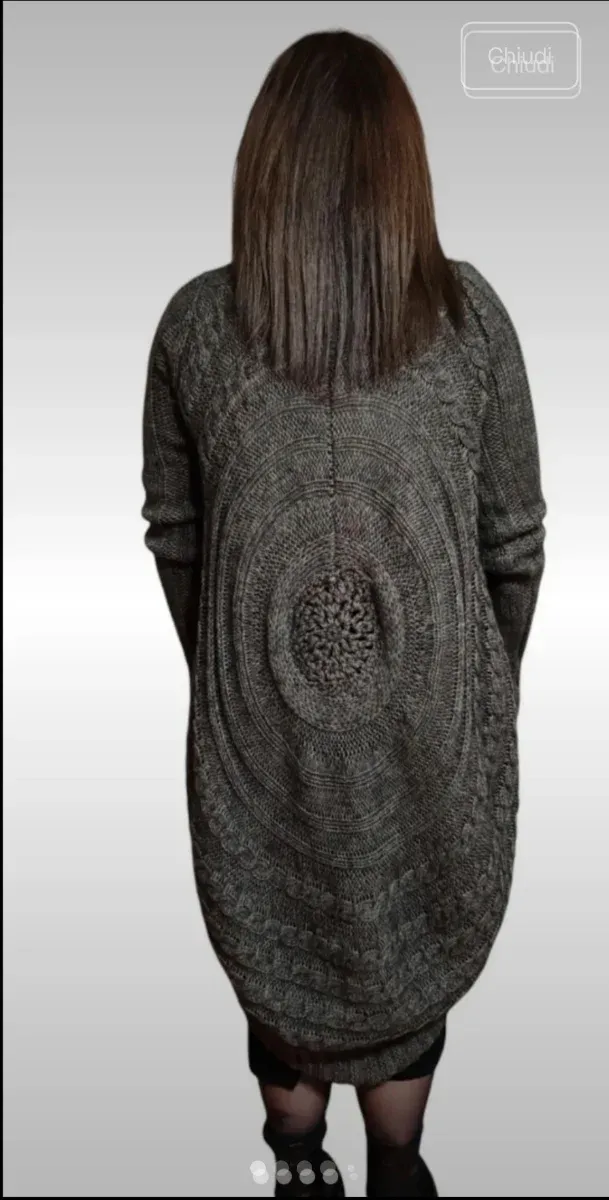 Elegante soprabito lungo lavorato in lana mohair 