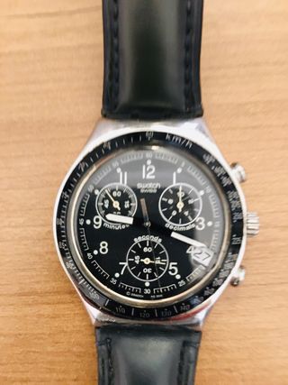 Reloj Swatch Irony Cronógrafo Negro y Plateado