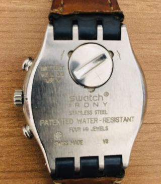 Reloj Swatch Irony Cronógrafo Negro y Plateado