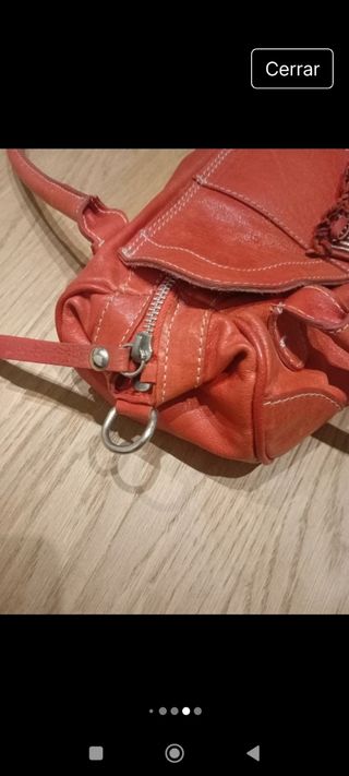 Bolso naranja y rojo