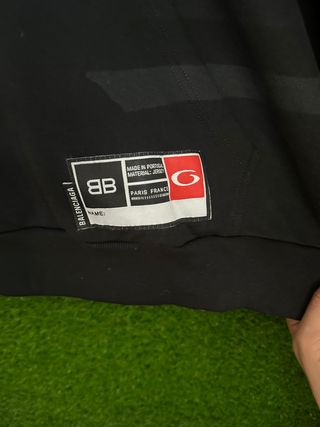 Sudadera Overside Negra con Número 01