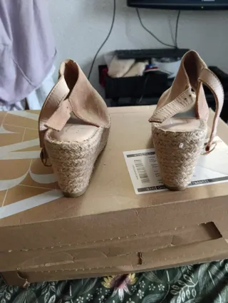 Sandalias cuña esparto beige