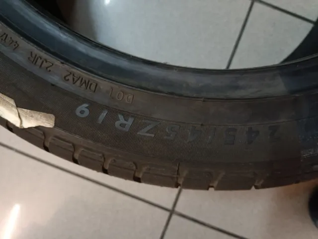 Neumático Dunlop 245 45 19