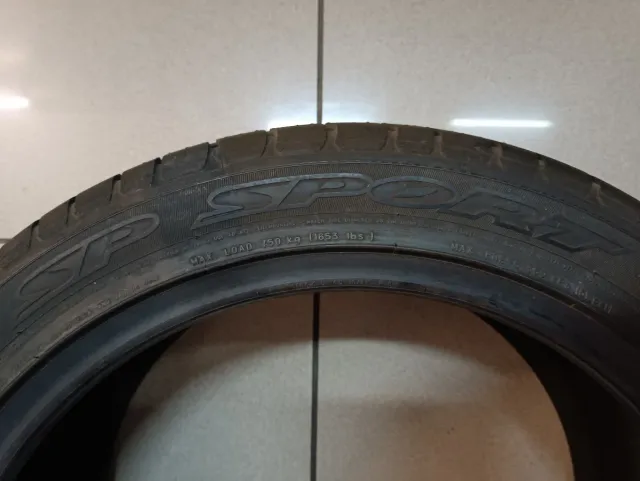 Neumático Dunlop 245 45 19