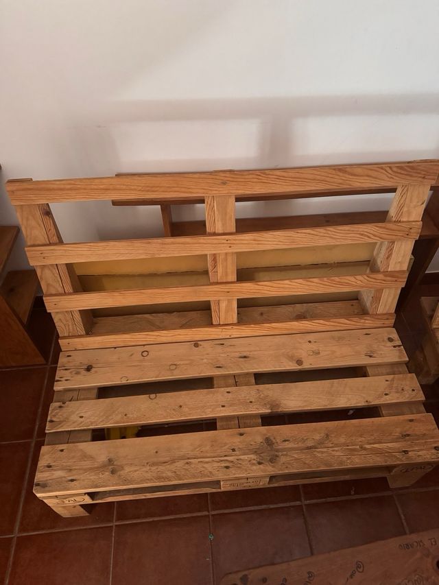 Conjunto de sofás de palets madera