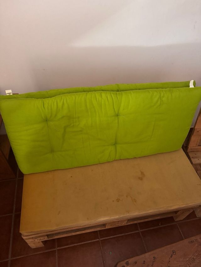 Conjunto de sofás de palets madera