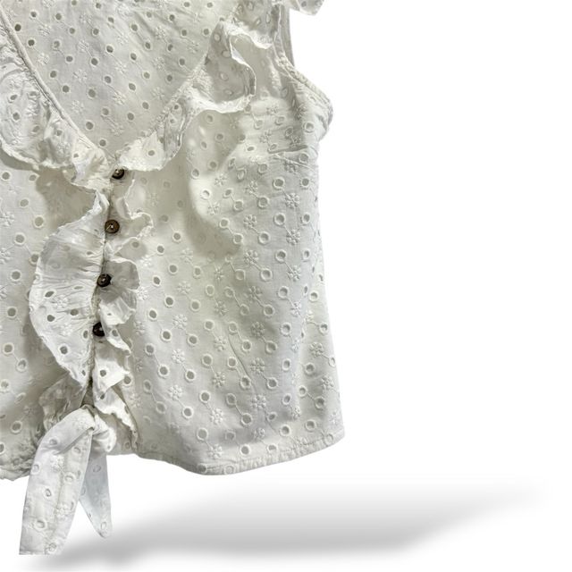 Talla S - Camiseta crop top con calados