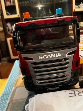 Camioncino giocattolo Scania Bruder