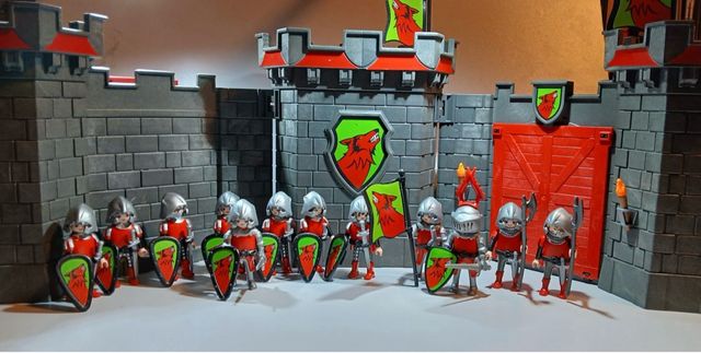 Playmobil Castillo + 12 Guerreros Lobo
