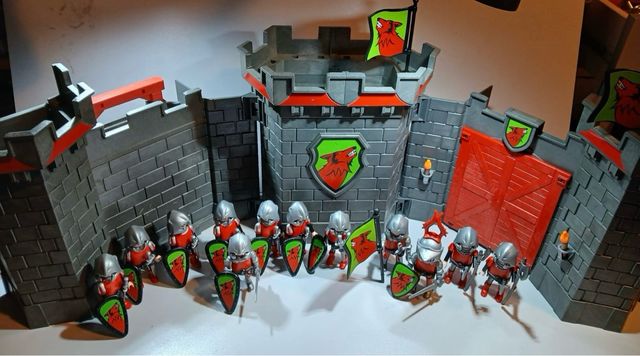 Playmobil Castillo + 12 Guerreros Lobo